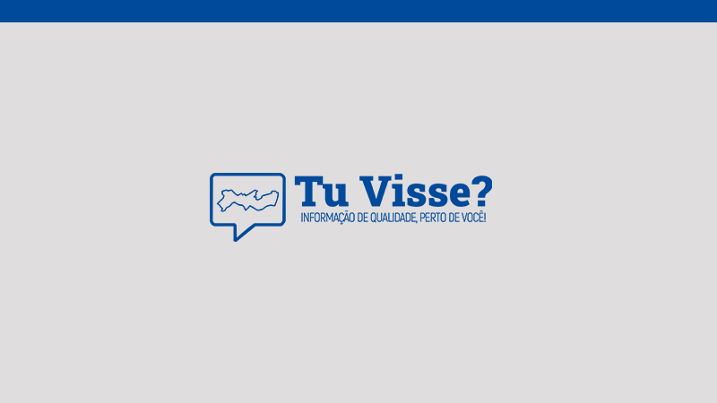 Casal agride aposentada na rua e esfrega cocô de cachorro no rosto dela