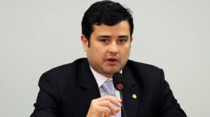 Dudu da Fonte desiste da travessia em apoio à Marília