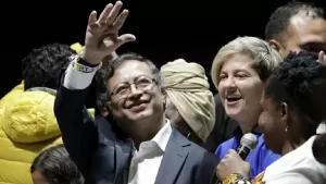 Os desafios de Gustavo Petro, primeiro presidente de esquerda eleito na Colômbia