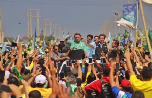 Em última visita a Pernambuco antes do 1º turno, Bolsonaro participa de motociata em Petrolina