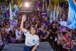 DEBORA SACRAMENTA SUA POSTULAÇÃO A DEPUTADA