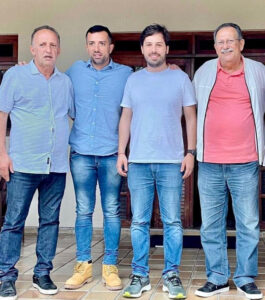 FAMÍLIA DOURADO EM LAJEDO CONTRARIA HISTÓRIA E QUEBRA TRADIÇÃO BAIRRISTA DA CIDADE