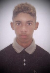 JOVEM É MORTO A FACADAS NA CIDADE DE PEDRA PE