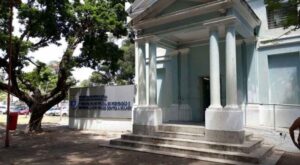 Músico é preso suspeito de furtar policial dentro da Delegacia da Mulher, no Recife