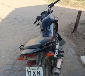TRÊS HOMENS FORAM LEVADOS À DELEGACIA ENVOLVIDOS EM NEGOCIAÇÃO DE MOTO CLONADA