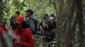 Familiares de motorista de aplicativo desaparecido encontram corpo em área de mata no Grande Recife