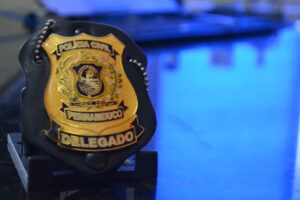 Mulher é encontrada morta e amordaçada dentro de apartamento no Recife