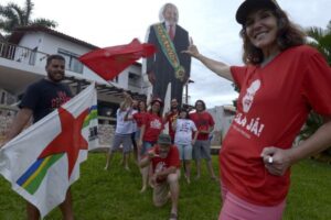 Brasília começa a receber pessoas de todos os cantos para a posse de Lula