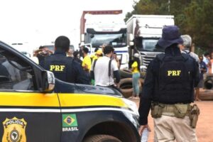 Governo Lula faz mudanças nas chefias da PRF e da PF