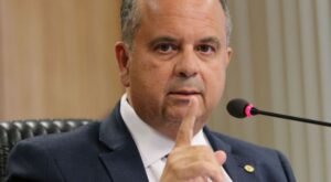 Partidos apoiam ex-ministro de Bolsonaro Rogério Marinho para a presidência do Senado