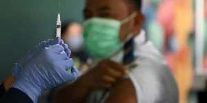 OMS mantém nível máximo de alerta para a pandemia de Covid-19