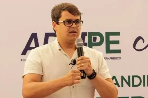 Vice-prefeito de Arcoverde, Israel Rubis, formaliza renúncia do cargo junto à Câmara de Vereadores: ‘Fui excluído’