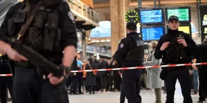 Homem fere seis pessoas com faca em estação de trens de Paris