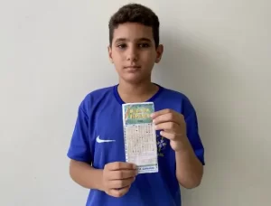 Menino acerta os 6 números da Mega da Virada, mas mãe não fez o jogo