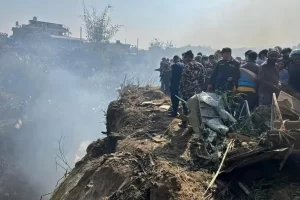 Queda de avião deixa mais de 40 mortos no Nepal