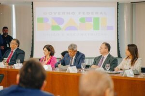 Raquel Lyra pede investimento para o Metrô e obras hídricas em agenda com Lula