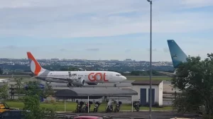 Ex-ministro Anderson Torres chega a Brasília para se entregar à PF