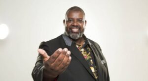 Cantor Péricles é assaltado com família no ABC Paulista