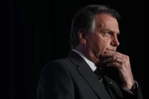 Lula afirma que extradição de Bolsonaro depende da Justiça brasileira