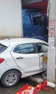 Caminhão desgovernado provoca acidente em São Caetano; duas pessoas morreram