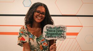 Jovem de Brasília Teimosa é aprovada na USP, UFPE e UPE e será a primeira universitária da família