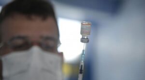 Fiocruz aponta avanço de síndrome respiratória aguda grave por covid-19 no Brasil