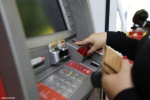 Trabalhadores de Escolas Municipais de Garanhuns estão sem receber Salários