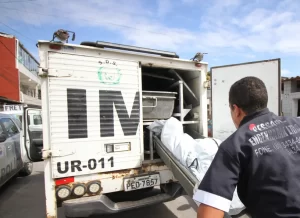 Feminicídio: mulher é morta em Caruaru com 60 facadas; suspeito foi preso em flagrante