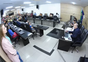 Professores da rede municipal de Caruaru entram em estado de greve