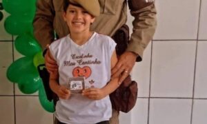 Tragédia: Filho de PM morre após disparo acidental ao manusear arma do pai