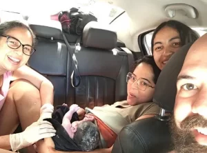 Bebê nasce dentro do carro a caminho do hospital em Garanhuns