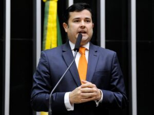 Eduardo da Fonte admite Clarissa Tércio na disputa pela Prefeitura do Recife