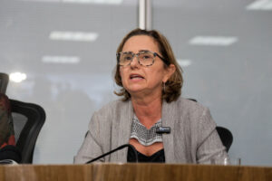 Governo de Pernambuco planeja adotar reconhecimento facial em escolas, diz secretária de Educação