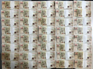 Blogueiro com mais de 250 mil seguidores é preso com notas falsas em Bezerros, no Agreste do Estado