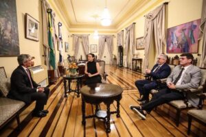 Raquel busca diálogo com embaixador para estreitar relações entre Pernambuco e Portugal