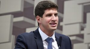 Pesquisa Ipespe/JC: João Campos lidera em todos os cenários e venceria Eleições 2024 no primeiro turno