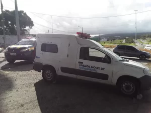 Ambulância de Petrolina com 110 multas em aberto é retida pela PRF na BR-232 em Sairé