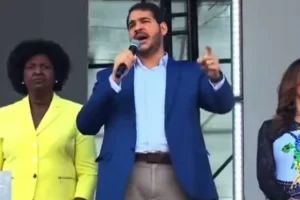 Na Marcha para Jesus, Lula é vaiado e Tarcísio, ovacionado