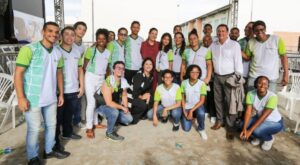 Após ser vaiada, Raquel Lyra se reúne com grupo de estudantes para ouvir demandas sobre rede de educação de Pernambuco