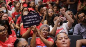 Greve dos professores: contra Raquel Lyra, categoria decreta greve e já tem data para paralisar aulas