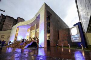 Após Cautelar do TCE-PE, ALEPE cancela Compra de 6 mil Livros por até R$ 596 a Unidade. Em Garanhuns, MPF investiga Suposto Superfaturamento na Compra de 130 mil Livros pela Prefeitura