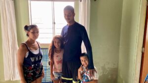 Por buraco, casal e três filhos escaparam com vida do desabamento no Janga; pai ajudou vizinhos