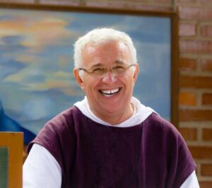 Réu por crimes sexuais, padre Airton Freire aguardará julgamento em prisão domiciliar, afirma defesa