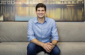 João Campos é o gestor mais bem avaliado entre os empresários de Pernambuco