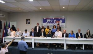 “Greve dos Prefeitos”, em protesto à queda na arrecadação, vai paralisar serviços municipais nesta quarta (30)