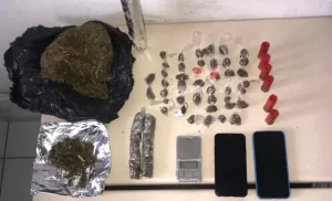 Em Calçado: Guarda Municipal e Polícia Militar apreenderam drogas e munições de suposto traficante