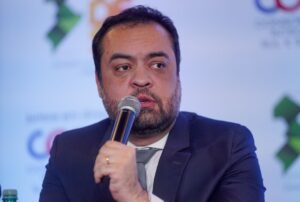 Governador do Rio de Janeiro vai ao lançamento do livro sobre Marco Maciel na ABL