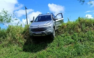 Homem é morto a tiros e outras duas pessoas ficam feridas na BR-104, em Cupira