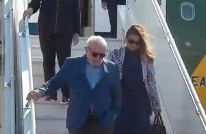 Lula chega à África do Sul, para reunião do Brics