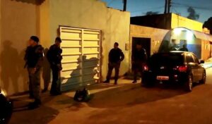 Justiça condena PMs acusados de matar suposto traficante e torturar família dele em Colônia Leopoldina AL